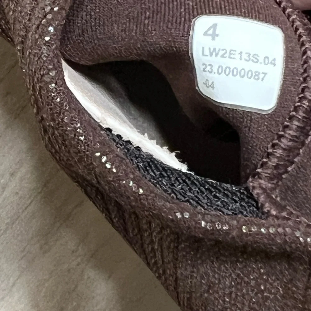 Lululemon Align Asymetrical Ribbed Bra C/D *Shine in Espresso, size 4